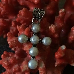 Sterling pearl cross pendent